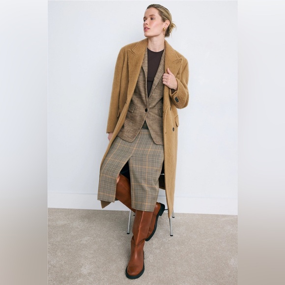 DUNST Tailored Double Breast Wool Coat - Picture 4 of 7